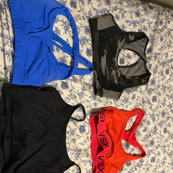 sports bras - Picture 2 of 2